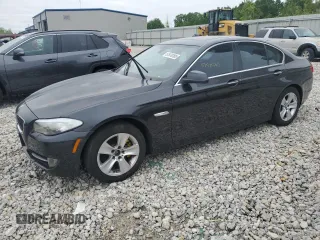 2013 BMW 5 Series 528i xDrive z VIN WBAXH5C55DDW16459, wystawiony jako Copart lot #57570765 z przebiegiem 112 480 mil mil oraz Tytuł czysty. Historia ofert i sprzedaży dostępna na DreamBid. Obrazek 1.