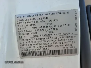 2008 Volkswagen Touareg V6 z VIN WVGBE77L68D012544, wystawiony jako Copart lot #58716985 z przebiegiem 148 637 mil mil oraz Czysty tytuł • Clean title. Historia ofert i sprzedaży dostępna na DreamBid. Obrazek 12.