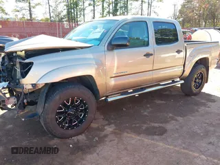 2008 Toyota Tacoma PreRunner with VIN 5TEJU62N78Z509695, listed as a IAAI auction lot 41163580 with 195,659 mi miles. Bid and sale history available at carsss.com. Image 2.