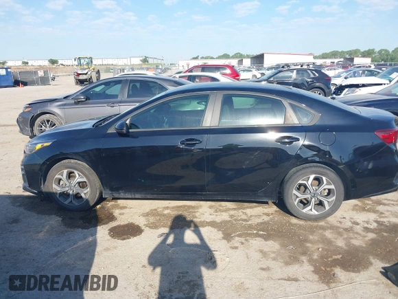 2021 Kia Forte LXS с VIN 3KPF24ADXME355848, выставлен на аукционе IAAI как лот 42248749 с пробегом 52 698 миль миль и . История ставок и продаж доступна на DreamBid. Изображение 15.
