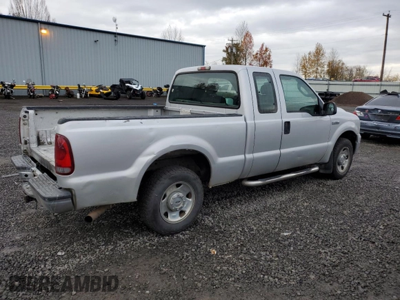 2007 Ford Super Duty F-250 XL with VIN 1FTNX20507EA02465, listed as a Copart auction lot 81718954 with 299,543 mi miles and Clean Title. Bid and sale history available at carsss.com. Image 3.