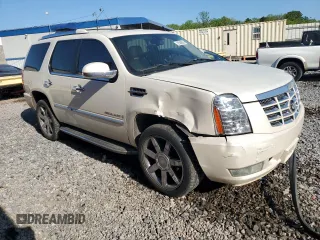 2007 Cadillac Escalade z VIN 1GYFK63887R245962, wystawiony jako Copart lot #52580555 z przebiegiem 180 182 mil mil oraz Szkody całkowita. Historia ofert i sprzedaży dostępna na DreamBid. Obrazek 4.