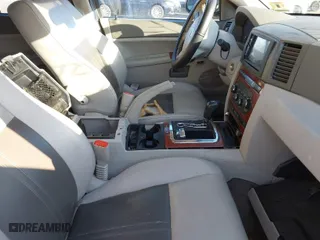 2006 Jeep Grand Cherokee Limited with VIN 1J8HR58266C137133, listed as a IAAI auction lot 41766600 with NaN miles. Bid and sale history available at carsss.com. Image 5.