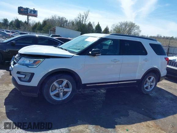 2017 Ford Explorer XLT with VIN 1FM5K7D86HGD86527, listed as a IAAI auction lot 41769032 with 105,619 mi miles and . Bid and sale history available at carsss.com. Image 14.