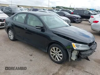 2011 Volkswagen Jetta SE with VIN 3VWDZ7AJ6BM361673, listed as a IAAI auction lot 42582779 with 209,519 mi miles and . Bid and sale history available at DreamBid. Image 1.