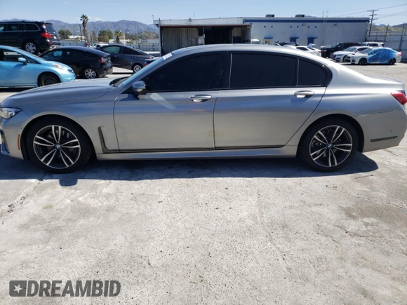 2020 BMW 7 Series 740i with VIN WBA7T2C01LGF96731, listed as a Copart auction lot 47431263 with 43,741 mi miles. Bid and sale history available at carsss.com. Image 12.