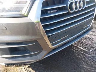 2017 Audi Q7 Premium Plus with VIN WA1LAAF79HD004342, listed as a IAAI auction lot 41492021 with 128,403 mi miles. Bid and sale history available at carsss.com. Image 6.
