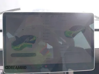 2023 Tesla Model 3 z VIN 5YJ3E1EAXPF414646, wystawiony jako IAAI lot #39514743 z przebiegiem 10 529 mil mil oraz . Historia ofert i sprzedaży dostępna na DreamBid. Obrazek 7.