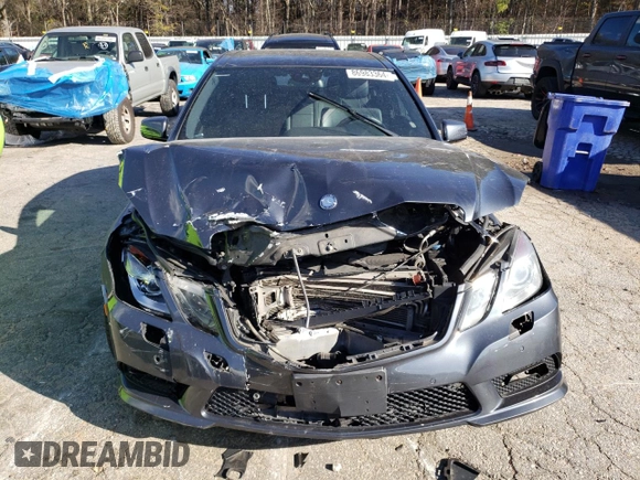 2010 Mercedes-Benz E-Class E 550 Luxury with VIN WDDHF9AB3AA231529, listed as a Copart auction lot 86983364 with 104,796 mi miles and Salvage Title. Bid and sale history available at carsss.com. Image 5.