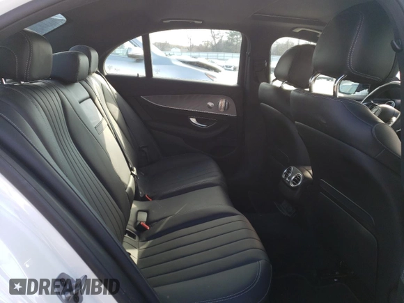 2021 Mercedes-Benz E-Class E 450 with VIN W1KZF5KB7MA947527, listed as a Copart auction lot 89355955 with 31,386 mi miles and Salvage Title. Bid and sale history available at carsss.com. Image 10.