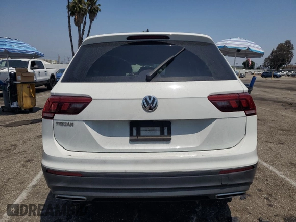 2020 Volkswagen Tiguan S with VIN 3VV1B7AX3LM055371, listed as a Copart auction lot 59814945 with 40,078 mi miles and Salvage title. Bid and sale history available at DreamBid. Image 6.