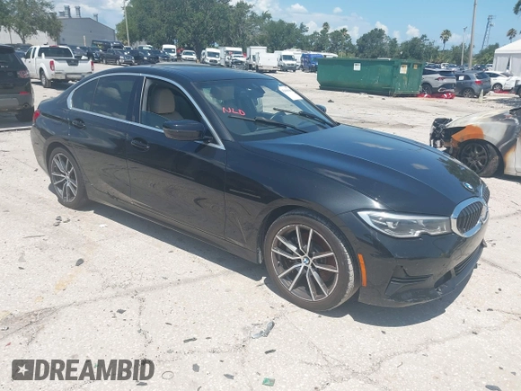 2019 BMW 3 Series 330i z VIN WBA5R1C5XKAK12214, wystawiony jako IAAI lot #42600090 z przebiegiem Nie podano mil oraz . Historia ofert i sprzedaży dostępna na DreamBid. Obrazek 1.