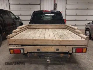 2000 Toyota Tundra SR5 with VIN 5TBRT341XYS066351, listed as a IAAI auction lot 41485162 with 218,512 mi miles and . Bid and sale history available at DreamBid. Image 16.