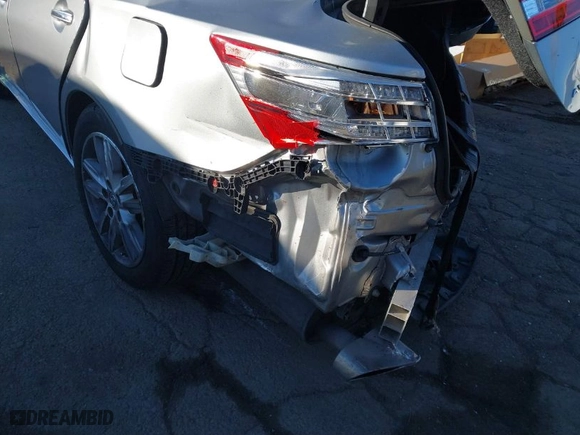 2015 Toyota Avalon Limited with VIN 4T1BK1EB2FU165029, listed as a IAAI auction lot 41333659 with NaN miles. Bid and sale history available at carsss.com. Image 17.