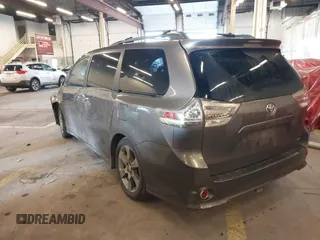 2011 Toyota Sienna SE with VIN 5TDXK3DC7BS034516, listed as a IAAI auction lot 41539955 with 209,309 mi miles. Bid and sale history available at carsss.com. Image 3.