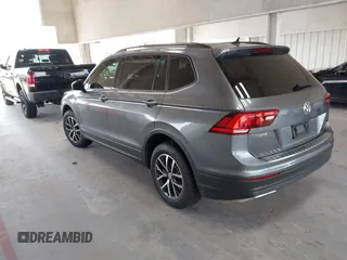 2021 Volkswagen Tiguan S z VIN 3VV1B7AX0MM030915, wystawiony jako IAAI lot #42198262 z przebiegiem 47 500 mil mil oraz . Historia ofert i sprzedaży dostępna na DreamBid. Obrazek 3.