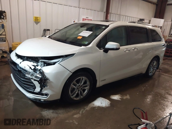 2021 Toyota Sienna Limited with VIN 5TDZSKFCXMS031760, listed as a IAAI auction lot 41294945 with 68,804 mi miles and . Bid and sale history available at DreamBid. Image 21.