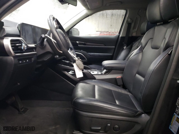 2024 Kia Telluride S with VIN 5XYP64GC0RG531159, listed as a Copart auction lot 86988884 with 7,027 mi miles and Salvage Title. Bid and sale history available at carsss.com. Image 7.