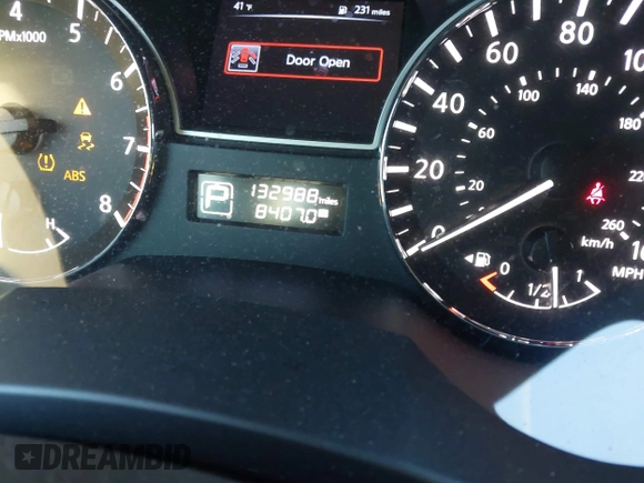 2015 Nissan Altima 2.5 SV with VIN 1N4AL3AP2FC591938, listed as a IAAI auction lot 41023604 with 132,988 mi miles. Bid and sale history available at carsss.com. Image 14.