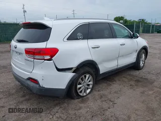 2016 Kia Sorento LX with VIN 5XYPG4A36GG035639, listed as a IAAI auction lot 42140364 with 142,711 mi miles. Bid and sale history available at carsss.com. Image 4.