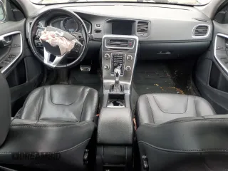 2015 Volvo V60 T5 Premier with VIN YV1612SK2F1221131, listed as a Copart auction lot 43855005 with 0 mi miles and Salvage Title. Bid and sale history available at carsss.com. Image 8.