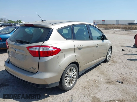 2017 Ford C-Max SE z VIN 1FADP5AU7HL117831, wystawiony jako IAAI lot #42034045 z przebiegiem 124 014 mil mil oraz . Historia ofert i sprzedaży dostępna na DreamBid. Obrazek 4.