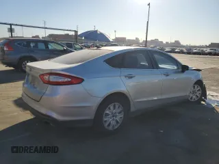 2013 Ford Fusion S with VIN 3FA6P0G71DR179184, listed as a Copart auction lot 88530235 with 184,702 mi miles and Salvage Title. Bid and sale history available at carsss.com. Image 3.