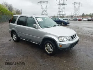 2001 Honda CR-V SE with VIN JHLRD187X1C011271, listed as a IAAI auction lot 42030464 with 194,871 mi miles. Bid and sale history available at carsss.com. Image 1.