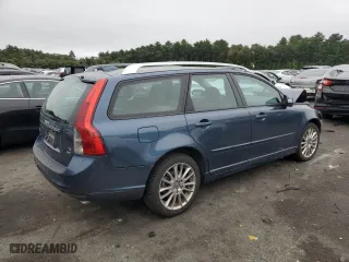 2008 Volvo V50 2.5T R-Design with VIN YV1MJ672682390833, listed as a Copart auction lot 72750754 with 105,330 mi miles and Salvage Title. Bid and sale history available at carsss.com. Image 3.