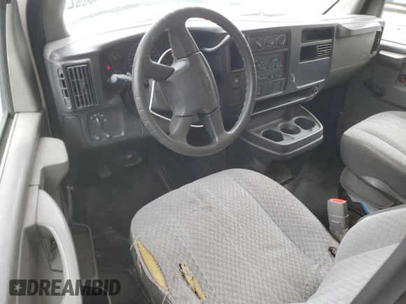 2005 Chevrolet Express Commercial C7L DRW with VIN 1GBJG31U251204341, listed as a Copart auction lot 48927935 with 220,497 mi miles and Salvage Title. Bid and sale history available at carsss.com. Image 8.
