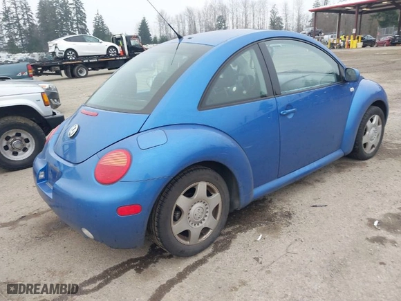 2001 Volkswagen New Beetle GLS with VIN 3VWCB21C11M444401, listed as a IAAI auction lot 41355724 with NaN miles. Bid and sale history available at carsss.com. Image 4.