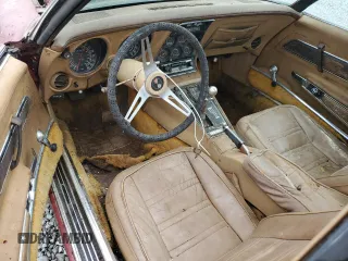 1975 Chevrolet Corvette z VIN 1Z37T5S438077, wystawiony jako Copart lot #56787605 z przebiegiem Nie podano mil oraz Czysty tytuł • Clean title. Historia ofert i sprzedaży dostępna na DreamBid. Obrazek 8.