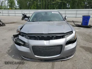 2016 Chrysler 300 Limited z VIN 2C3CCAAG1GH233711, wystawiony jako Copart lot #53933315 z przebiegiem 246 395 mil mil oraz Szkoda całkowita • Salvage title. Historia ofert i sprzedaży dostępna na DreamBid. Obrazek 5.