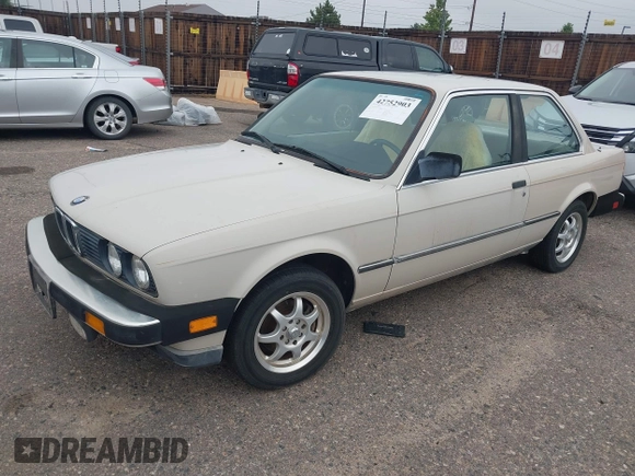 1985 BMW 3 Series с VIN WBAAK8404F8779112, выставлен на аукционе IAAI как лот 42752903 с пробегом 157 085 миль миль и . История ставок и продаж доступна на DreamBid. Изображение 2.