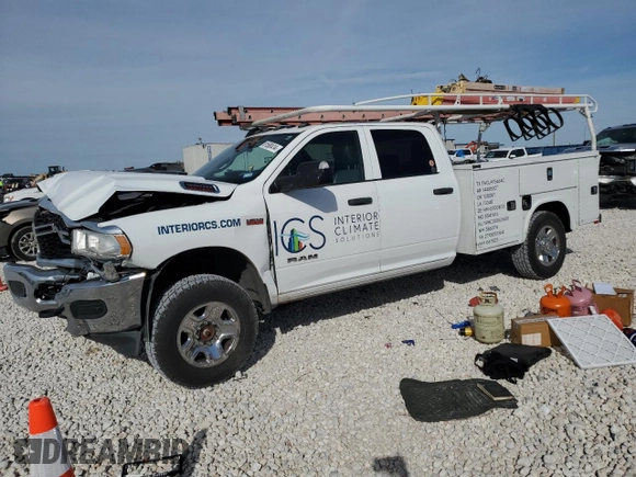 2022 Ram 3500 Tradesman with VIN 3C7WR3GJXNG226570, listed as a Copart auction lot 81580414 with 93,282 mi miles and Salvage Title. Bid and sale history available at carsss.com. Image 1.