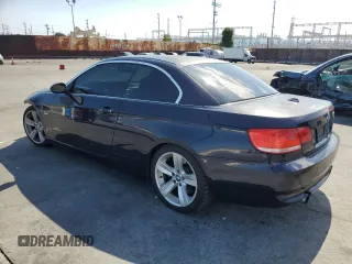 2008 BMW 3 Series 335i z VIN WBAWL73548PX54570, wystawiony jako Copart lot #54993625 z przebiegiem 159 225 mil mil oraz Szkoda całkowita • Salvage title. Historia ofert i sprzedaży dostępna na DreamBid. Obrazek 2.