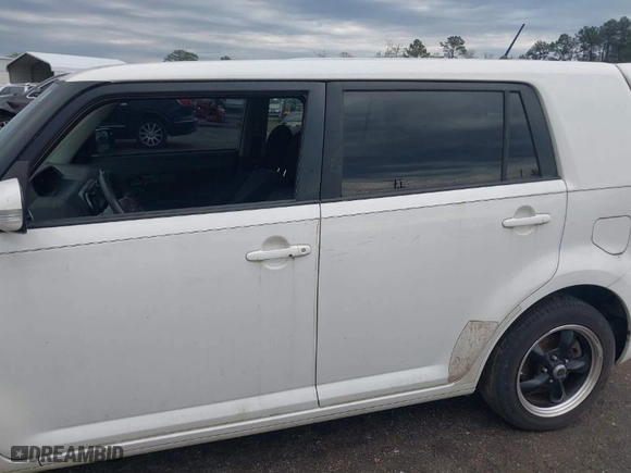 2014 Scion xB with VIN JTLZE4FE6EJ066349, listed as a IAAI auction lot 42045307 with 165,144 mi miles. Bid and sale history available at carsss.com. Image 6.