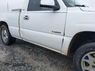 1999 Chevrolet Silverado 1500 with VIN 1GCEC14W1XZ129128, listed as a IAAI auction lot 41496586 with 360,169 mi miles. Bid and sale history available at carsss.com. Image 6.