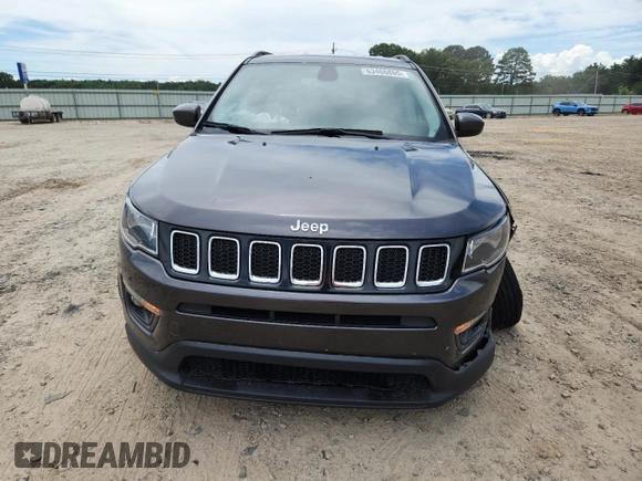 2020 Jeep Compass Latitude z VIN 3C4NJCBB8LT169922, wystawiony jako Copart lot #63466865 z przebiegiem 129 245 mil mil oraz Szkoda całkowita • Salvage title. Historia ofert i sprzedaży dostępna na DreamBid. Obrazek 5.