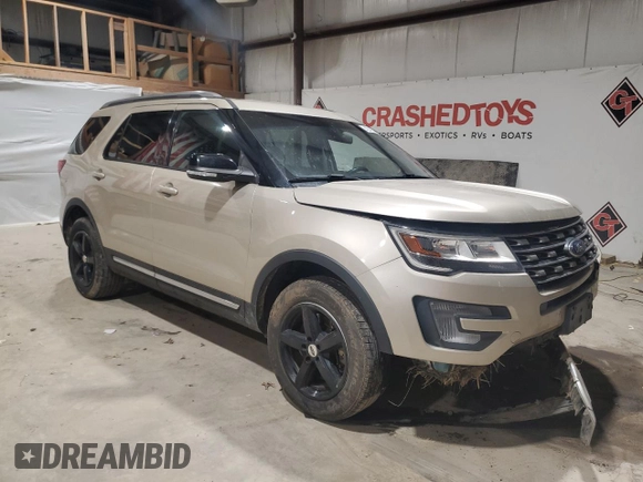 2017 Ford Explorer XLT with VIN 1FM5K8D81HGD64733, listed as a Copart auction lot 48240645 with 146,384 mi miles and Salvage Title. Bid and sale history available at carsss.com. Image 4.