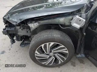 2020 Volkswagen Jetta SEL with VIN 3VWE57BU2LM081811, listed as a IAAI auction lot 42134394 with 96,121 mi miles and . Bid and sale history available at DreamBid. Image 21.