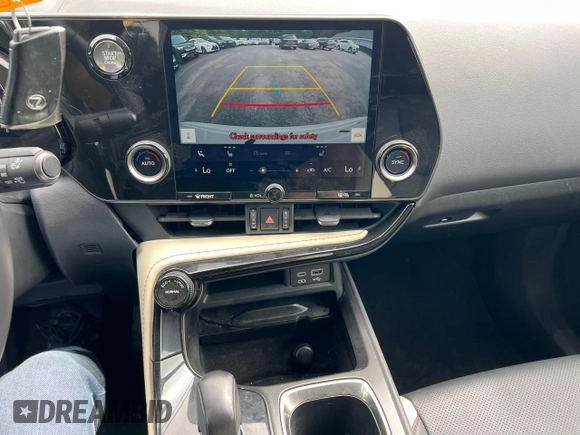 2022 Lexus NX 250 with VIN 2T2ADCAZ0NC001827, listed as a Copart auction lot 61865755 with 18,444 mi miles and Clean title. Bid and sale history available at DreamBid. Image 9.