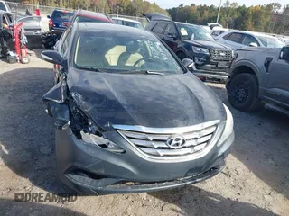 2011 Hyundai Sonata Limited with VIN 5NPEC4AB0BH234777, listed as a IAAI auction lot 40724002 with 146,903 mi miles and . Bid and sale history available at carsss.com. Image 11.