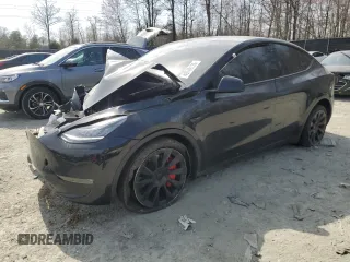 2022 Tesla Model Y Long Range with VIN 7SAYGDEE6NA007215, listed as a Copart auction lot 49749135 with 38,208 mi miles and Salvage Title. Bid and sale history available at carsss.com. Image 1.