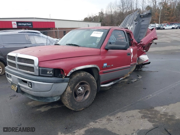 1998 Dodge Ram 1500 with VIN 3B7HC13Z8WG211462, listed as a IAAI auction lot 41468214 with 259,305 mi miles. Bid and sale history available at carsss.com. Image 17.