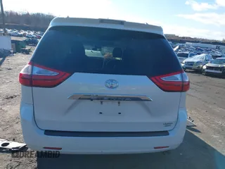 2019 Toyota Sienna XLE with VIN 5TDDZ3DC0KS220137, listed as a IAAI auction lot 41093022 with Not Provided miles and . Bid and sale history available at DreamBid. Image 16.