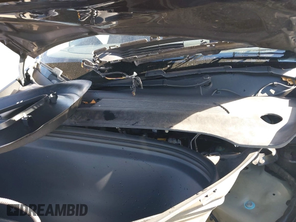 2020 Tesla Model Y Long Range with VIN 5YJYGDEE0LF041762, listed as a IAAI auction lot 40556913 with Not Provided miles and . Bid and sale history available at DreamBid. Image 10.