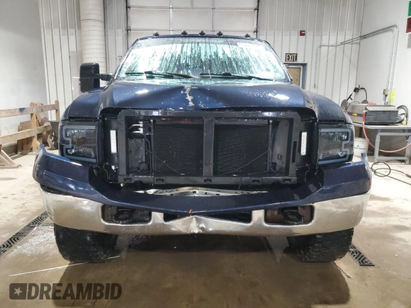 2006 Ford F-250 XL z VIN 1FTSW21526EA83990, wystawiony jako Copart lot #47279325 z przebiegiem 179 135 mil mil oraz Szkoda całkowita • Salvage title. Historia ofert i sprzedaży dostępna na DreamBid. Obrazek 5.