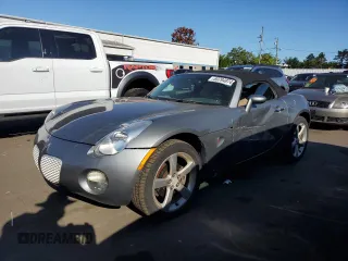 2006 Pontiac Solstice z VIN 1G2MB33BX6Y103970, wystawiony jako Copart lot #69794974 z przebiegiem 146 881 mil mil oraz Szkoda całkowita • Salvage title. Historia ofert i sprzedaży dostępna na DreamBid. Obrazek 2.