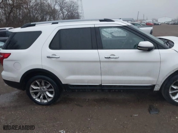 2011 Ford Explorer Limited with VIN 1FMHK8F83BGA95216, listed as a IAAI auction lot 41840498 with 153,409 mi miles. Bid and sale history available at carsss.com. Image 13.